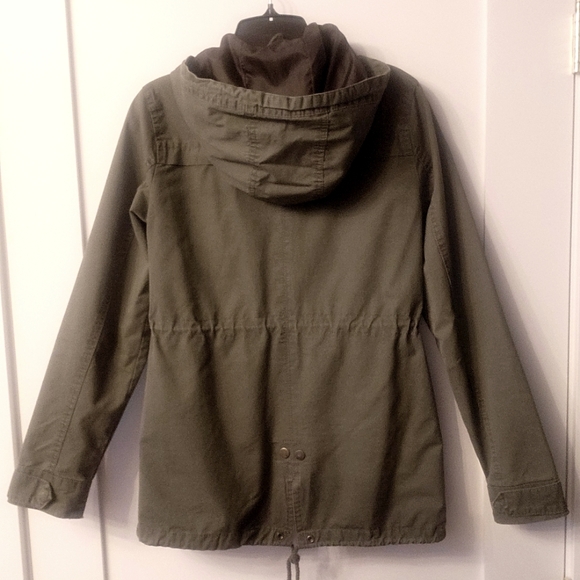 Ambiance Chico Army green 3/4 Length Zippered and buttoned jacket size small - Picture 4 of 4